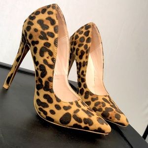 Sassy & Sexy Leopard Print Heels